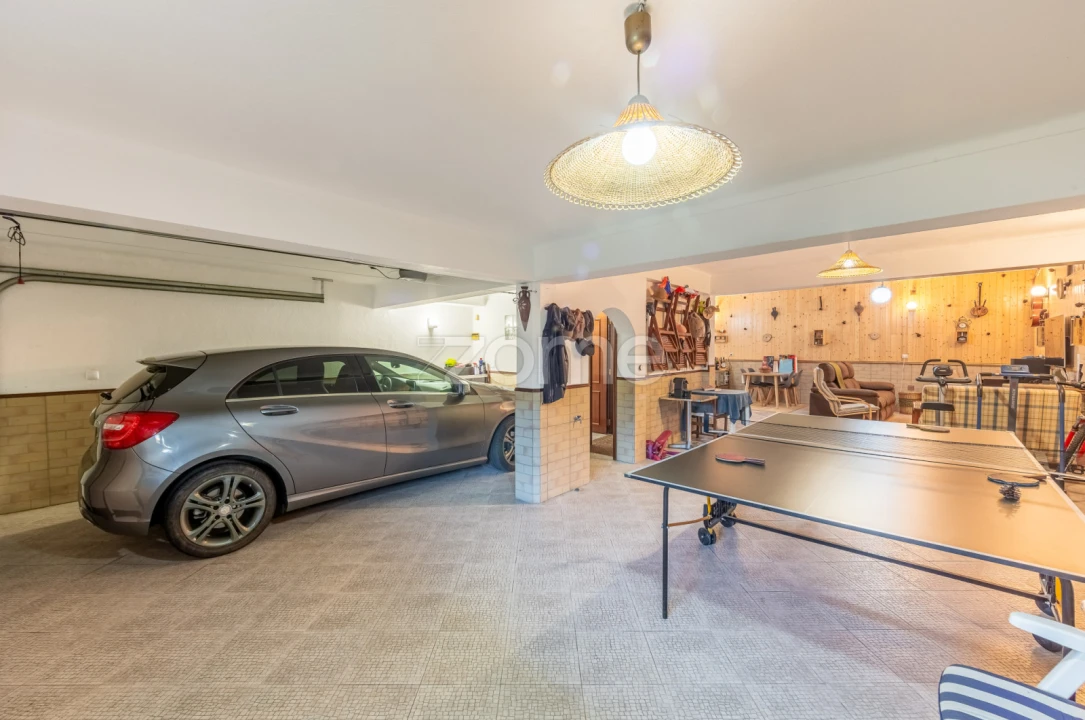 Moradia T5 para Venda em Santo António dos Cavaleiros e Frielas Foto 43