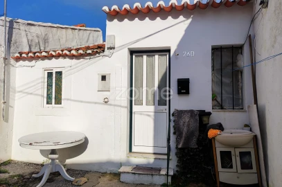 Moradia T8 para Venda em Loures
