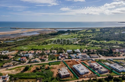 Moradia T5 para Venda em Odiaxere