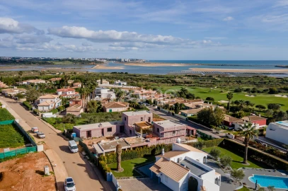 Moradia T5 para Venda em Odiaxere