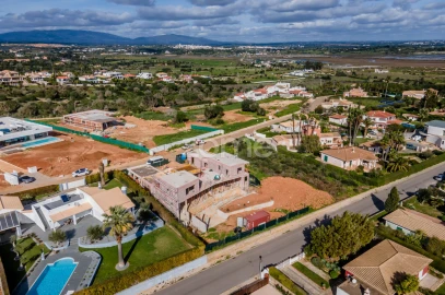 Moradia T5 para Venda em Odiaxere