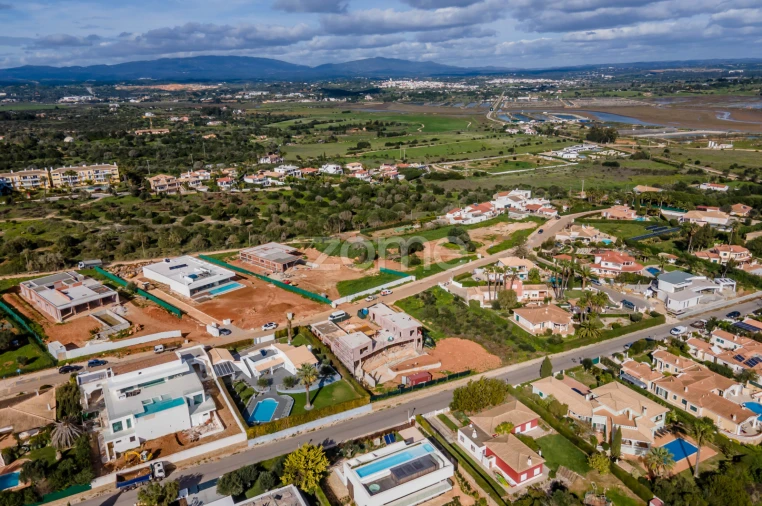 Moradia T5 para Venda em Odiaxere Foto 14
