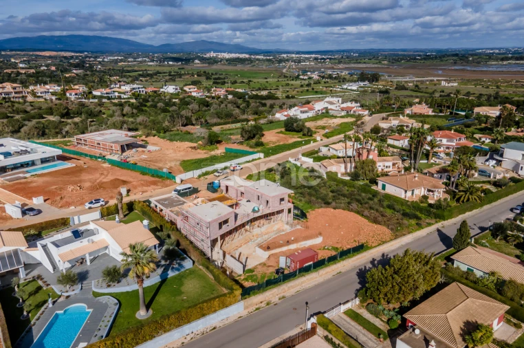 Moradia T5 para Venda em Odiaxere Foto 16