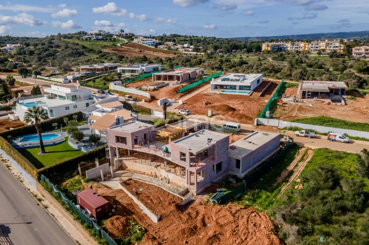 Moradia T5 para Venda em Odiaxere Foto 11