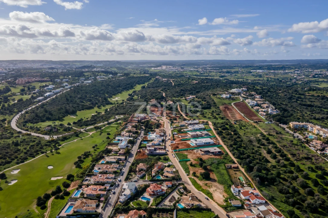 Moradia T5 para Venda em Odiaxere Foto 25