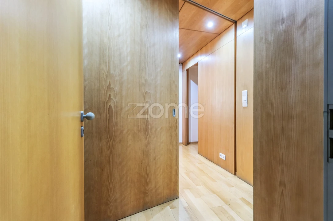 Apartamento T2 para Venda em Misericórdia Foto 7