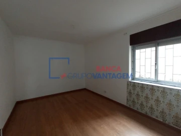 Apartamento T2 para Venda em Agualva e Mira-Sintra