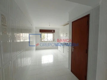 Apartamento T2 para Venda em Agualva e Mira-Sintra
