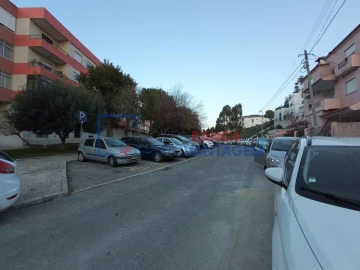 Apartamento T2 para Venda em Agualva e Mira-Sintra