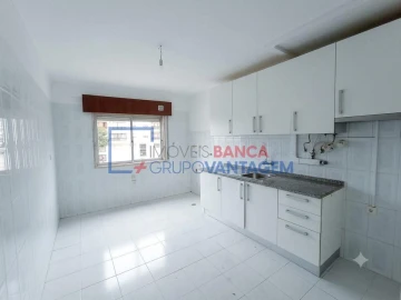 Apartamento T2 para Venda em Agualva e Mira-Sintra