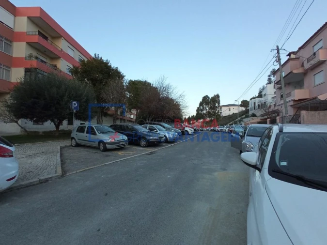 Apartamento T2 para Venda em Agualva e Mira-Sintra Foto 12