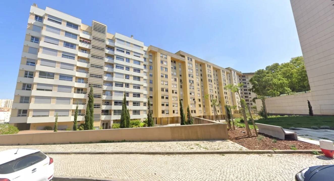 Loja para Arrendamento em Lumiar Foto 6