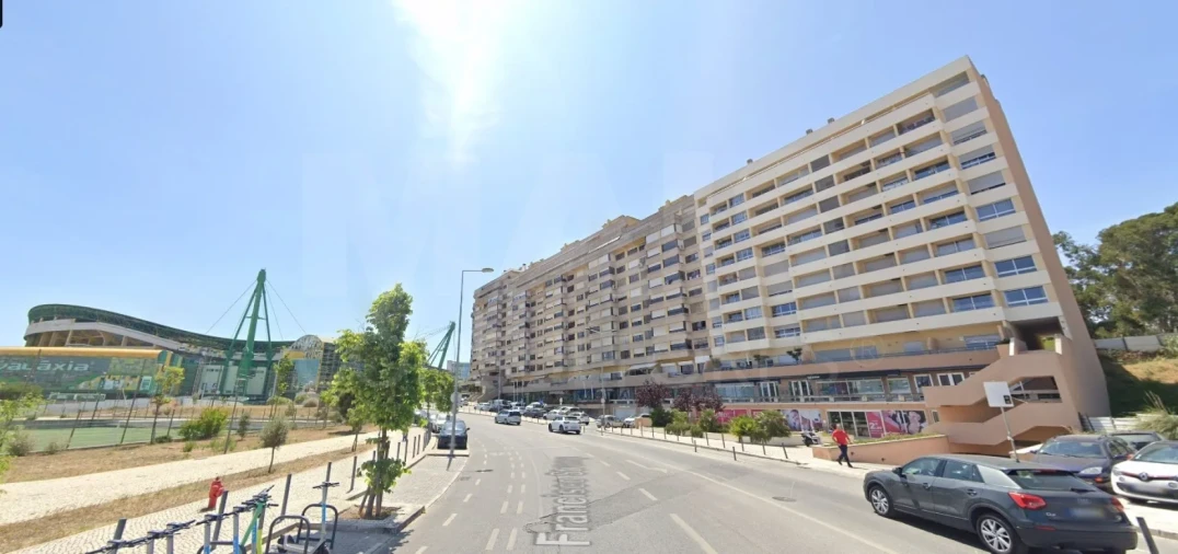 Loja para Arrendamento em Lumiar Foto 2