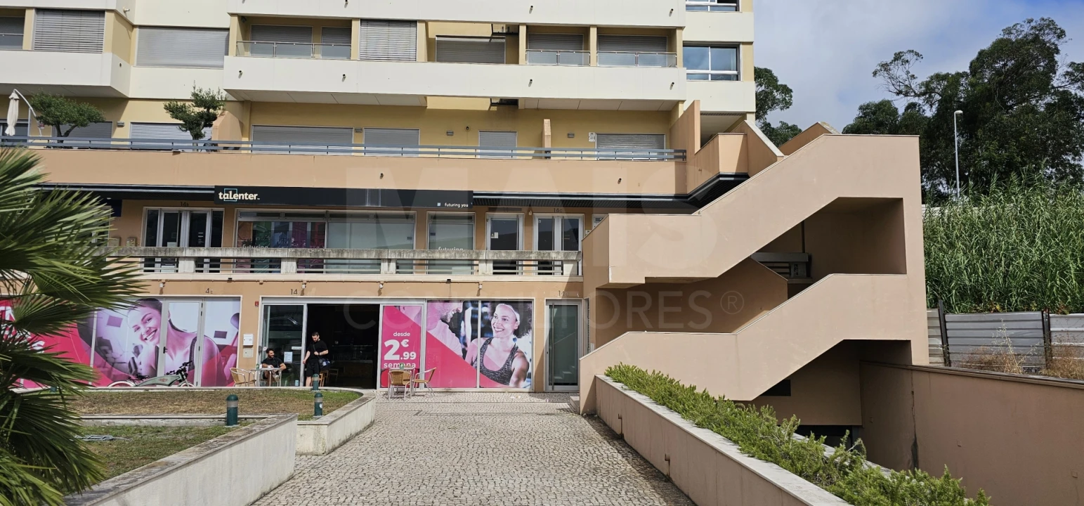 Loja para Arrendamento em Lumiar Foto 8