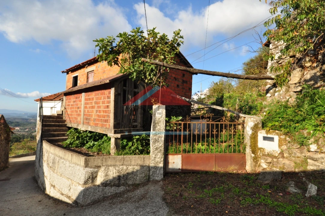 Moradia T2 para Venda em Abedim Foto 2