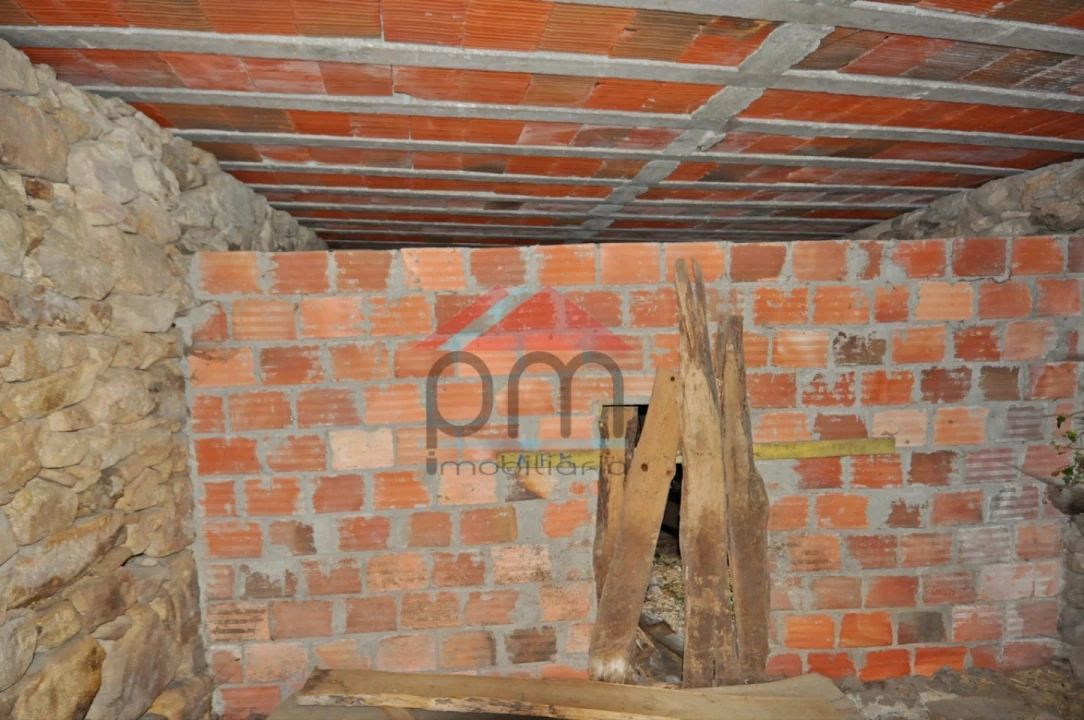 Moradia T2 para Venda em Abedim Foto 8