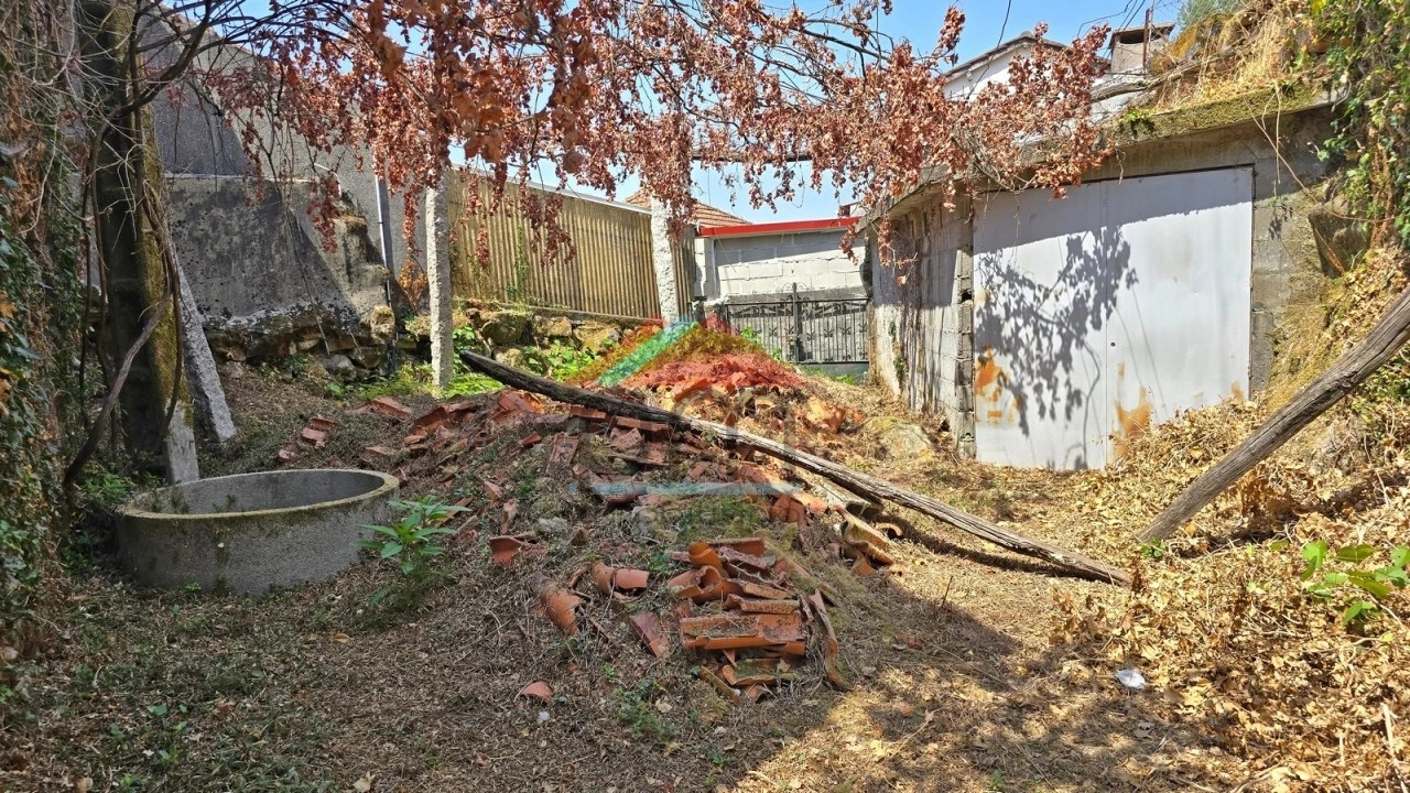 Moradia T2 para Venda em Abedim Foto 6