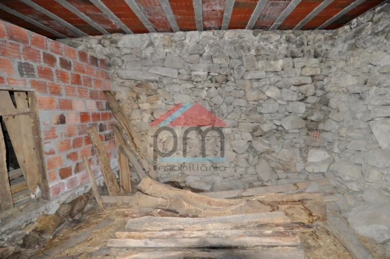 Moradia T2 para Venda em Abedim Foto 9