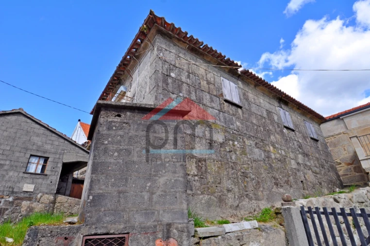 Moradia T2 para Venda em Tangil Foto 3