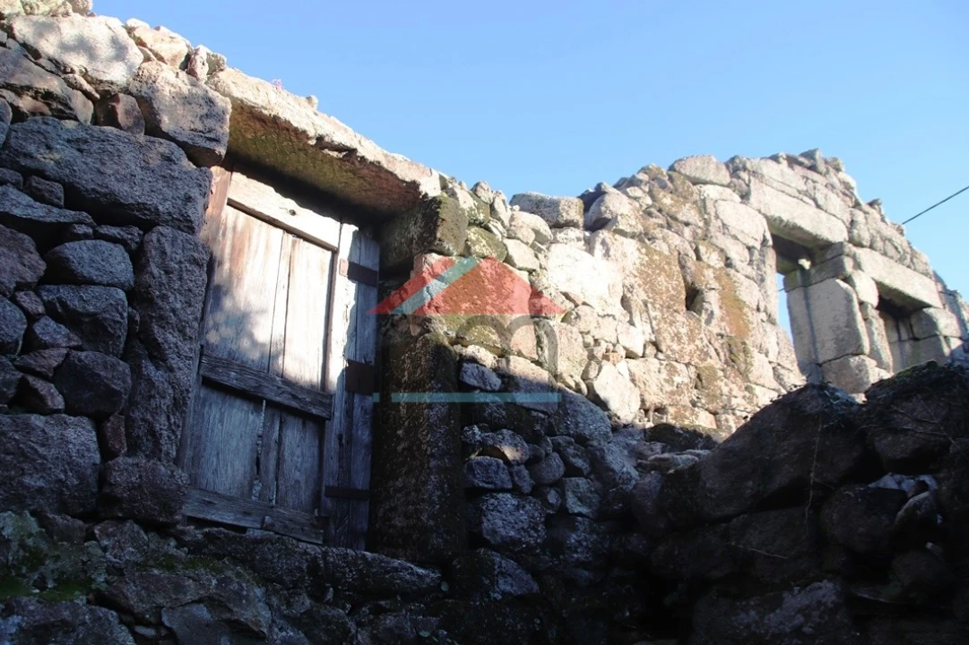 Moradia T3 para Venda em Ruivães e Campos Foto 31