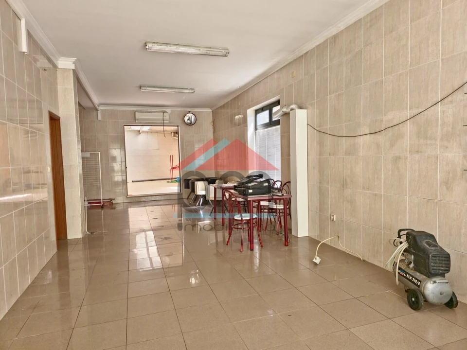 Loja para Venda em Gião Foto 2