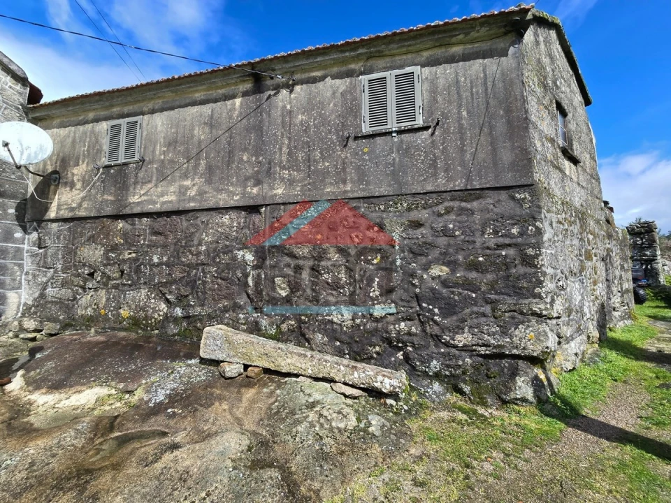 Moradia T2 para Venda em Tangil Foto 1