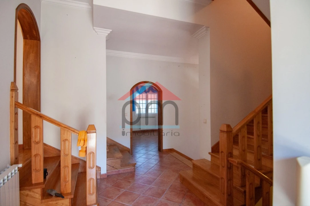 Moradia T4 para Venda em Longos Vales Foto 11