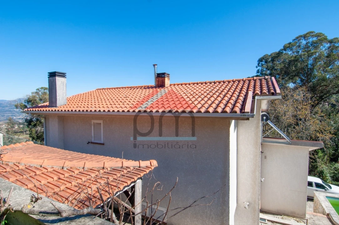 Moradia T4 para Venda em Longos Vales Foto 19