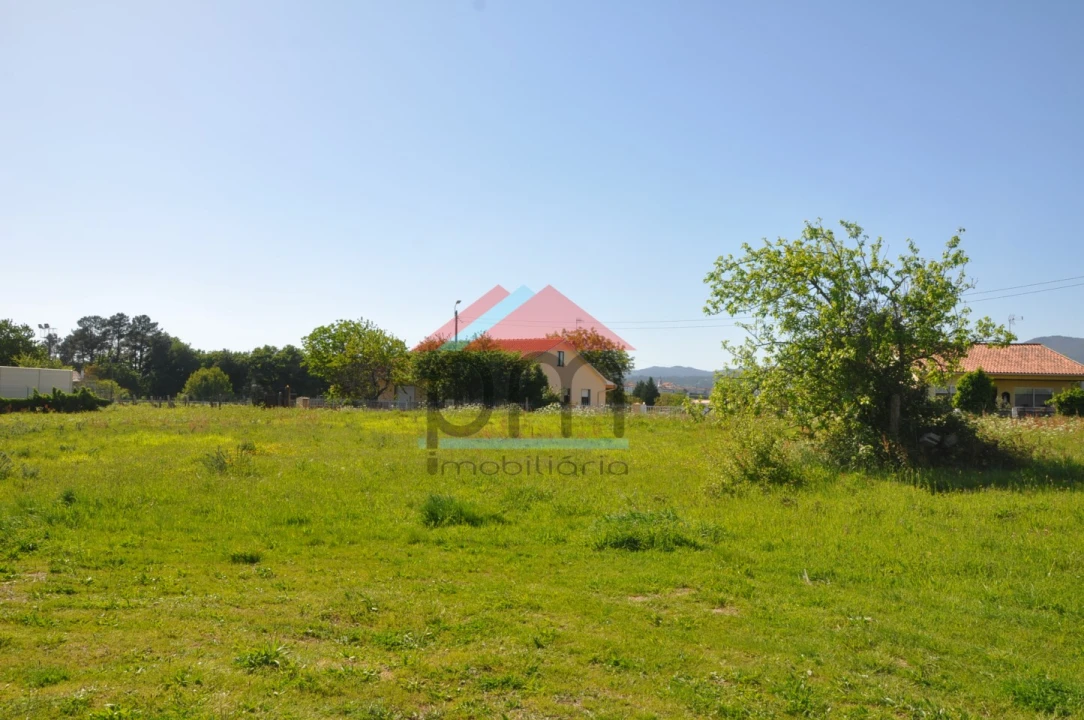 Terreno para Venda em Valença, Cristelo Covo e Arão Foto 4