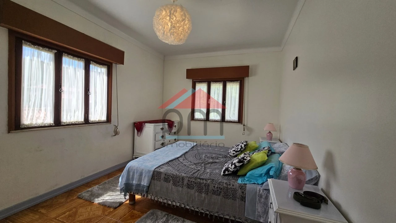 Moradia T5 para Venda em Covas Foto 8