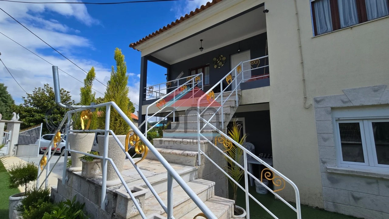 Moradia T5 para Venda em Covas Foto 19