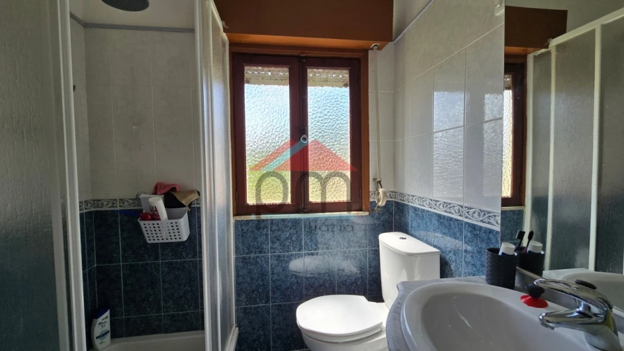 Moradia T5 para Venda em Covas Foto 7