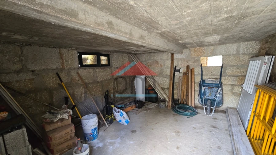 Moradia T5 para Venda em Covas Foto 15