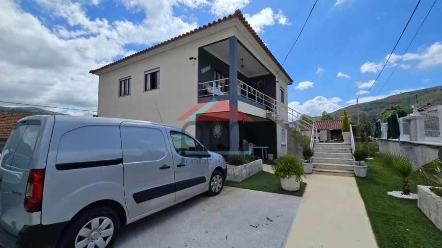 Moradia T5 para Venda em Covas Foto 18