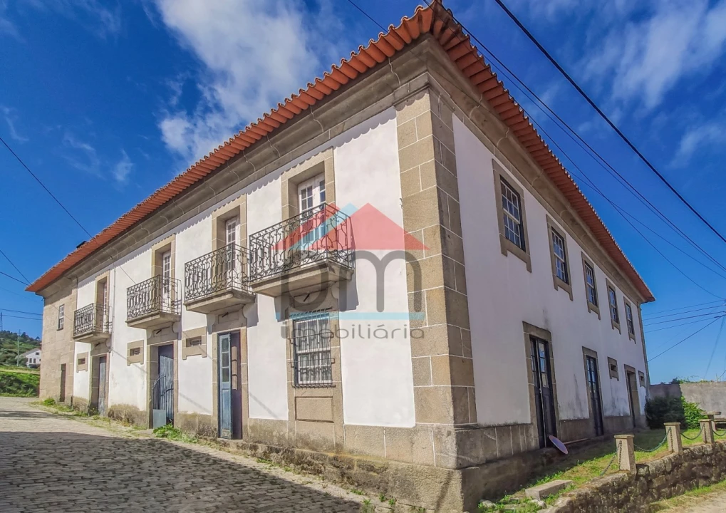 Moradia T4 para Venda em Messegães, Valadares e Sá Foto 1