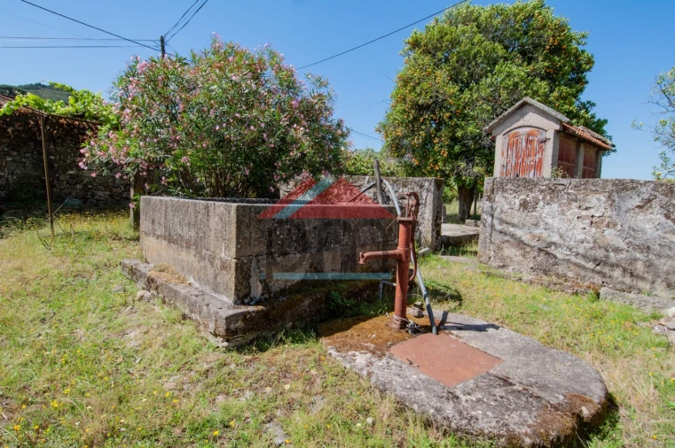 Moradia T4 para Venda em Messegães, Valadares e Sá Foto 16