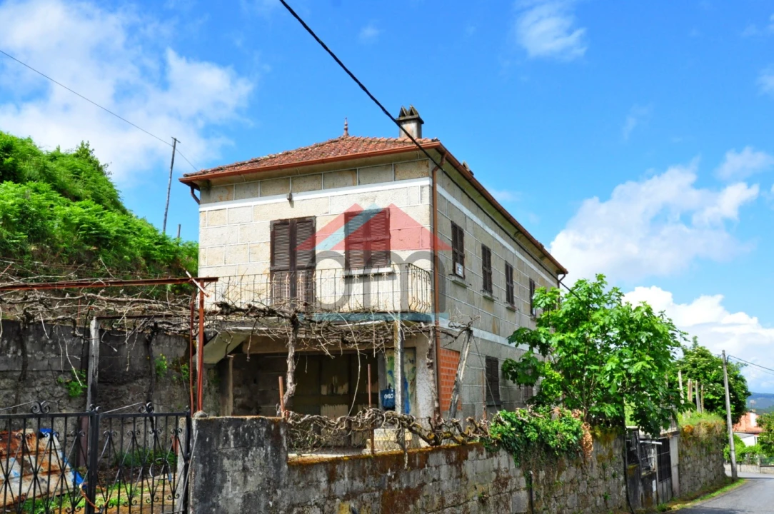 Moradia T3 para Venda em Riba de Mouro Foto 1