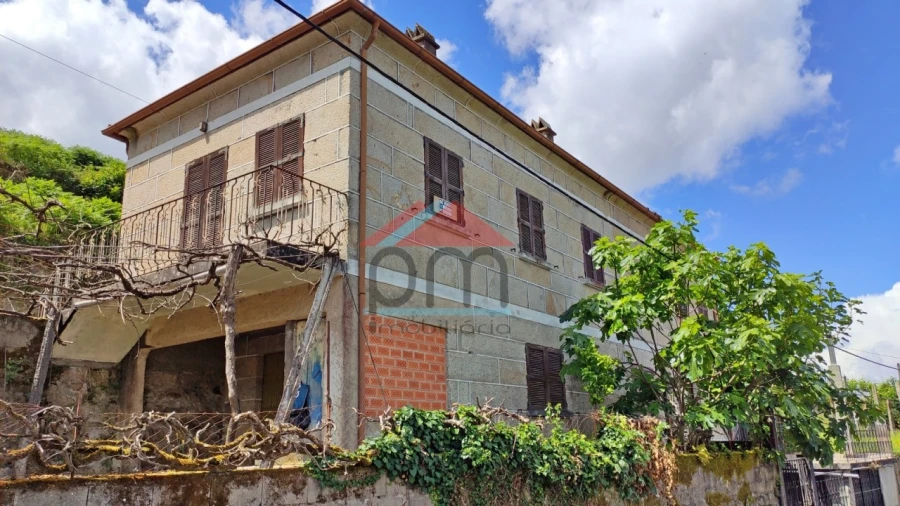 Moradia T3 para Venda em Riba de Mouro Foto 2