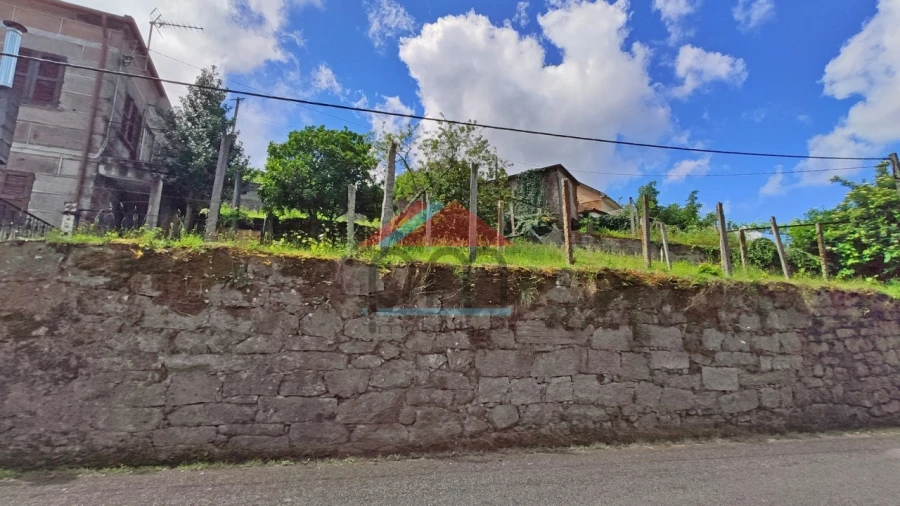 Moradia T3 para Venda em Riba de Mouro Foto 7