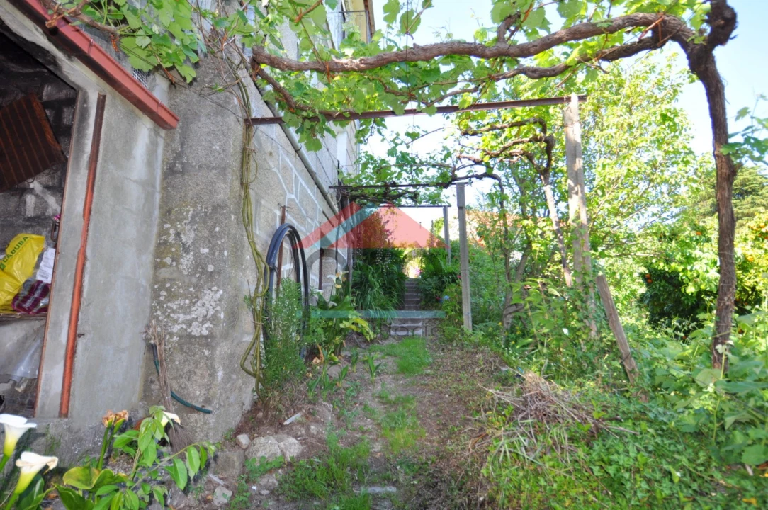 Moradia T4 para Venda em Riba de Mouro Foto 21