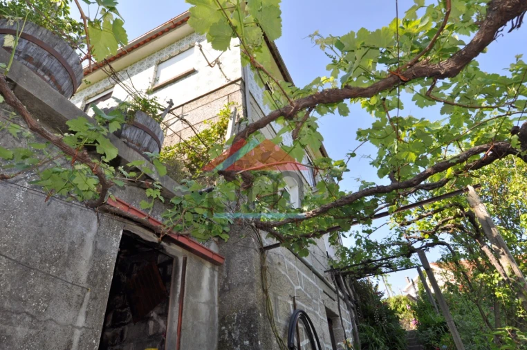 Moradia T4 para Venda em Riba de Mouro Foto 22