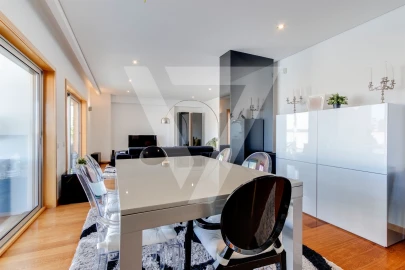 Apartamento T4 para Venda em Pedrouços