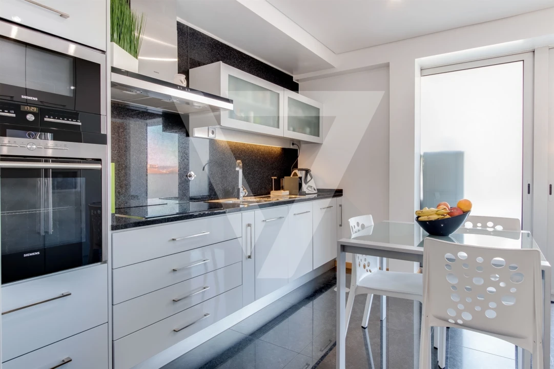 Apartamento T4 para Venda em Pedrouços Foto 27