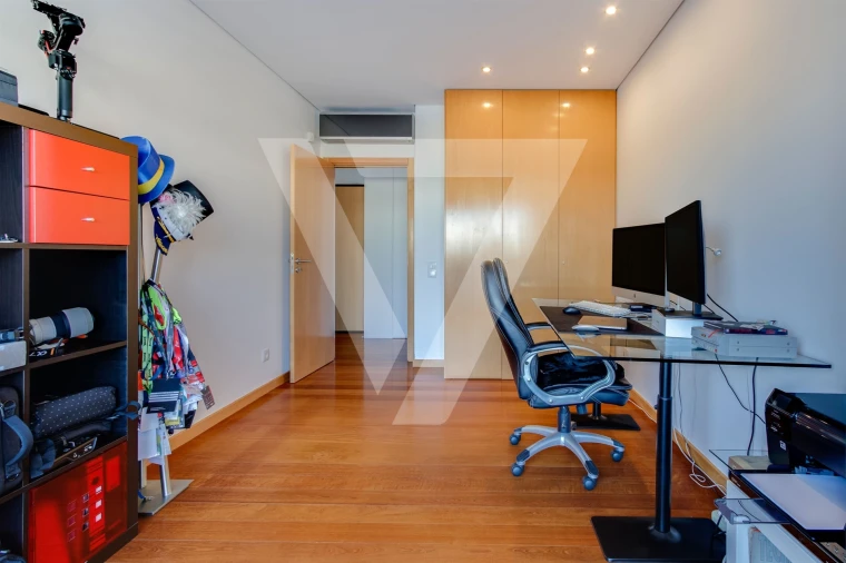 Apartamento T4 para Venda em Pedrouços Foto 33
