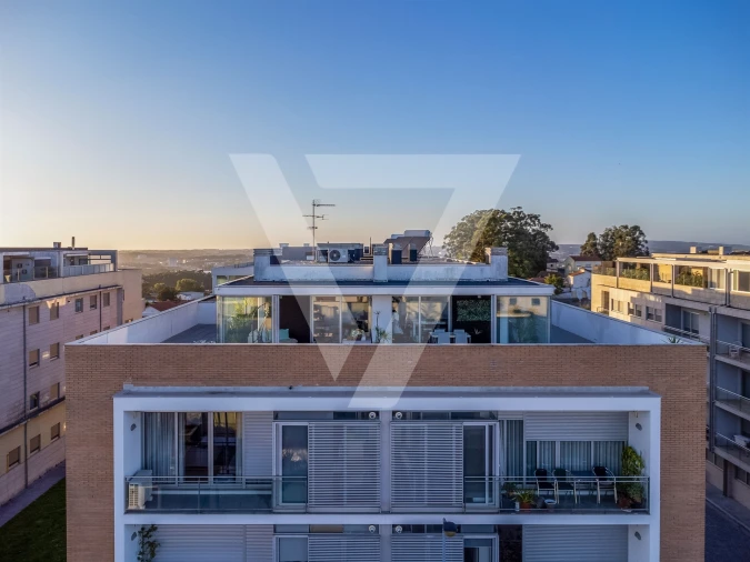 Apartamento T4 para Venda em Pedrouços Foto 4