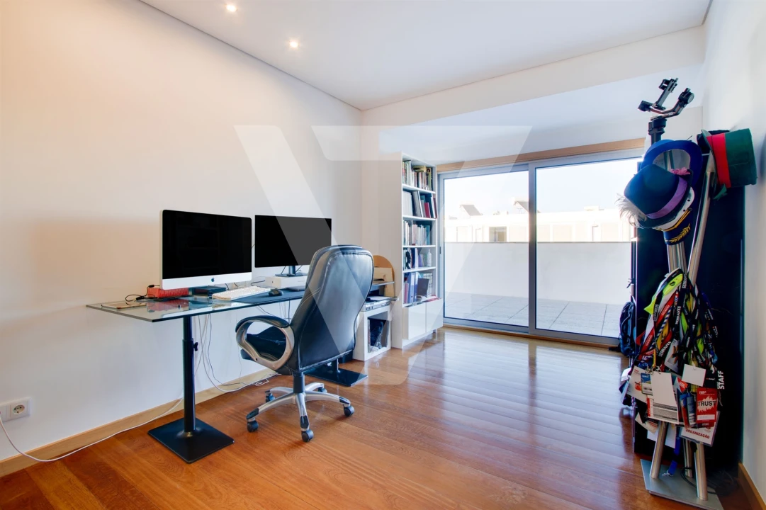 Apartamento T4 para Venda em Pedrouços Foto 32