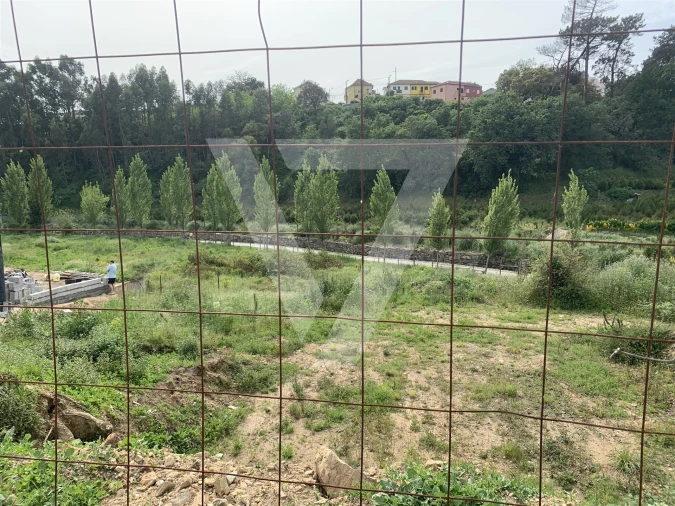 Terreno para Venda em Rio Tinto Foto 2