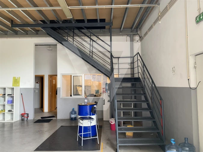 Armazém para Venda em Ermesinde Foto 7