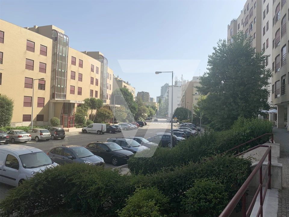 Loja para Venda em Ramalde Foto 4