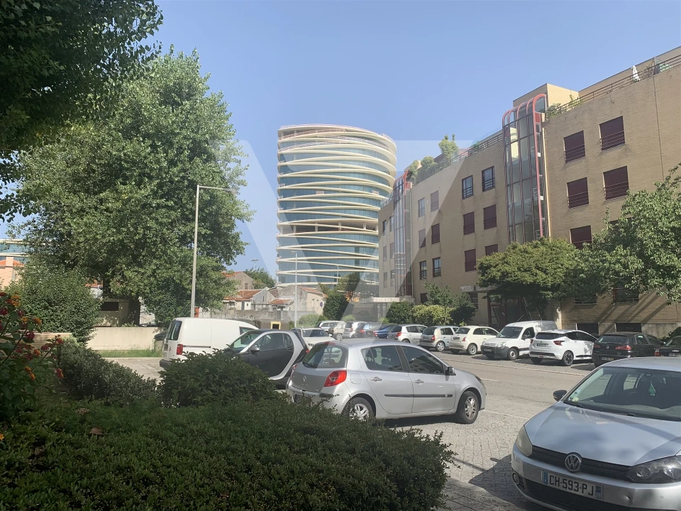 Loja para Venda em Ramalde Foto 2